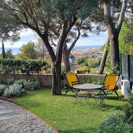Carqueiranne: De Charme Avec Piscine, Vue Mer, Pour 8 Personnes - Fr-1-599-119 *