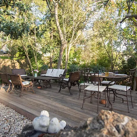 Hébergement de vacances Carqueiranne: De Charme Avec Piscine, Vue Mer, Pour 8 Personnes - Fr-1-599-119 *